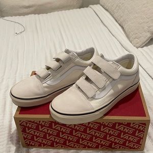 Vans lace shoes practically brand new used once